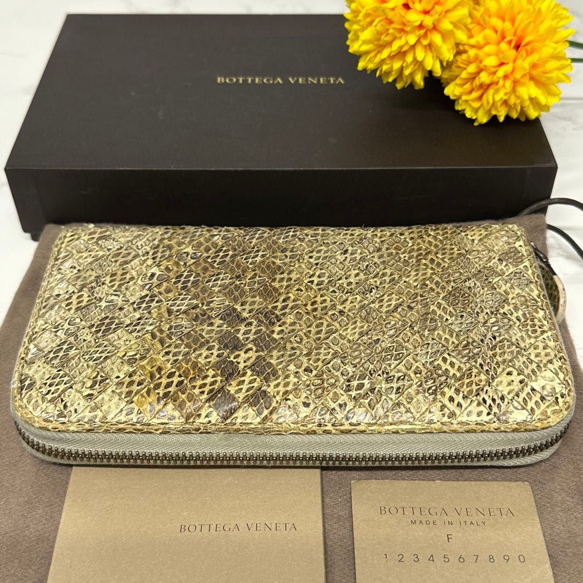 新品同様 希少 ボッテガヴェネタ BOTTEGA VENETA 財布 長財布 新品同様 希少 ボッテガヴェネタ BOTTEGA VENETA 財布 長財布