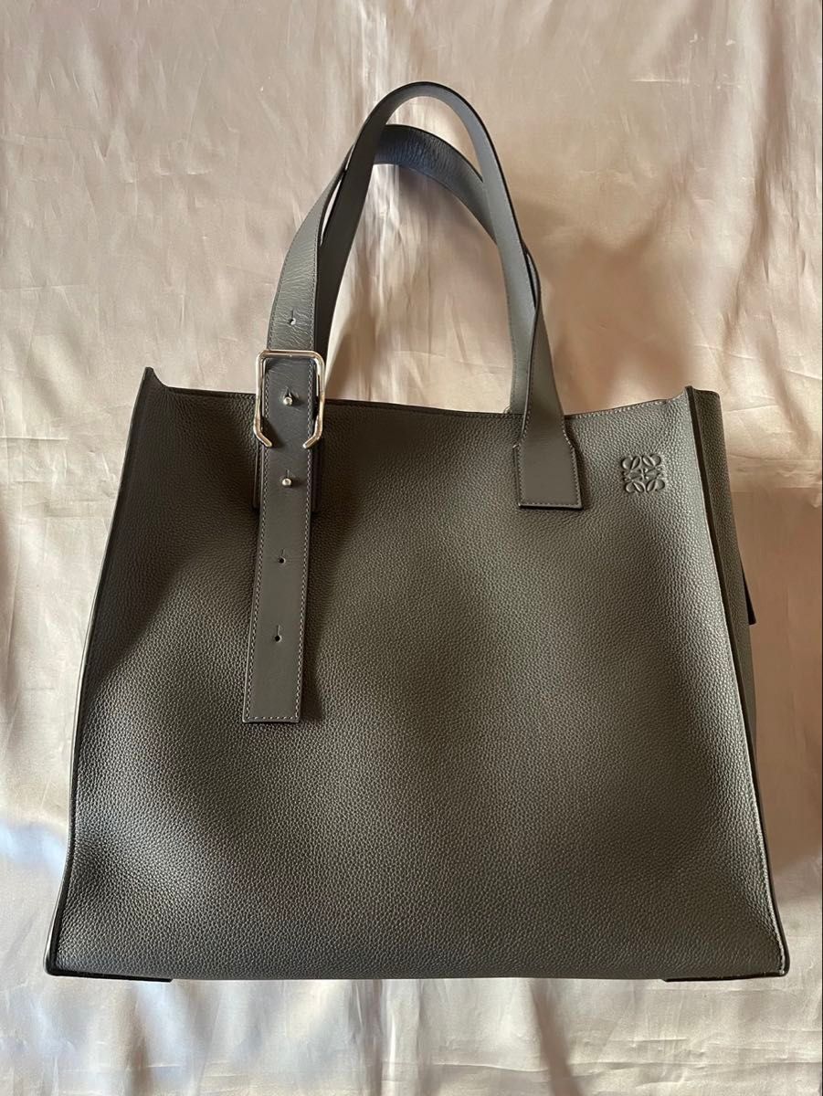 美品】ロエベ LOEWE バックル ジッパー トートバッグ アンスラ 美品】ロエベ LOEWE バックル ジッパー トートバッグ アンスラ