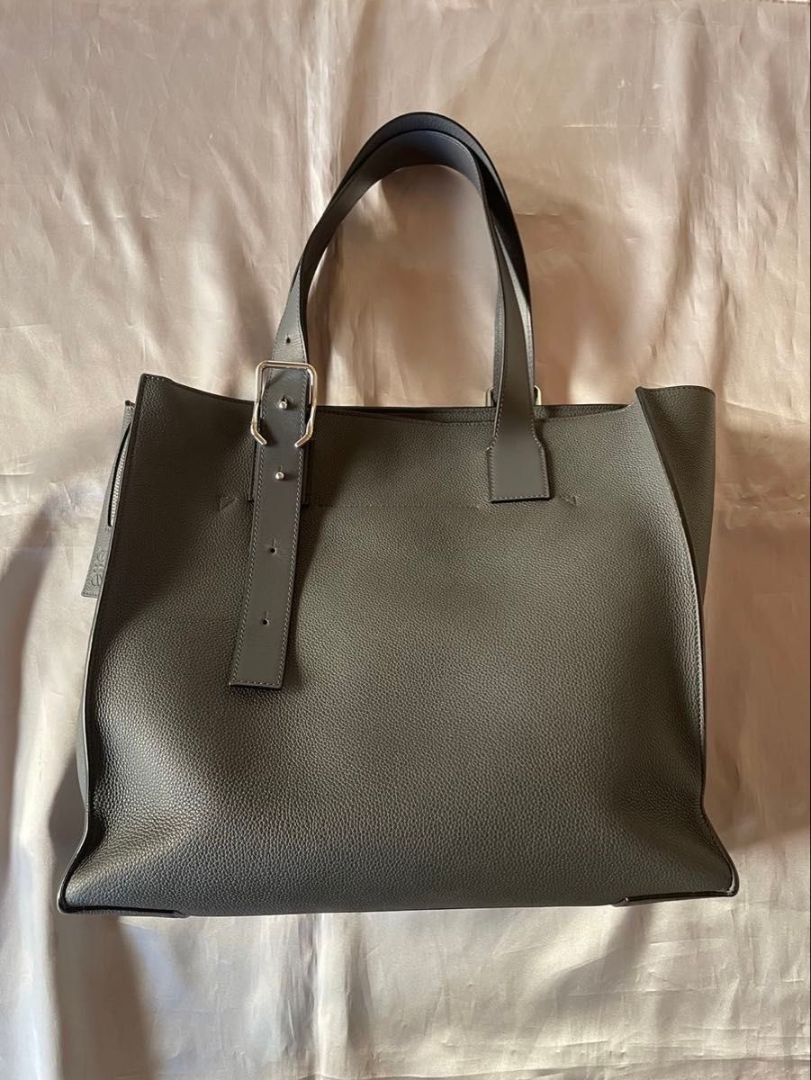 美品】ロエベ LOEWE バックル ジッパー トートバッグ アンスラ 美品】ロエベ LOEWE バックル ジッパー トートバッグ アンスラ