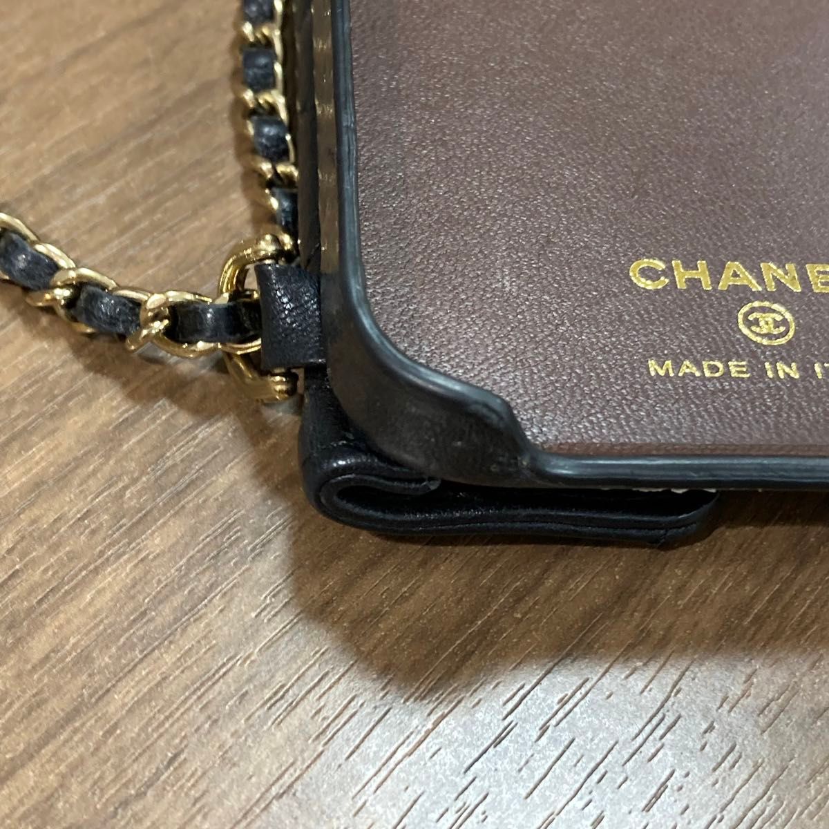 CHANEL シャネル マトラッセ ココマーク iPhoneケース CHANEL シャネル マトラッセ ココマーク iPhoneケース