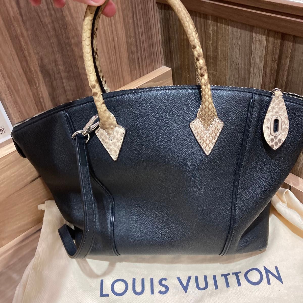 LOUIS VUITTON ルイヴィトン ロックイットMM 2way ハンドバッグ LOUIS VUITTON ルイヴィトン ロックイットMM 2way ハンドバッグ