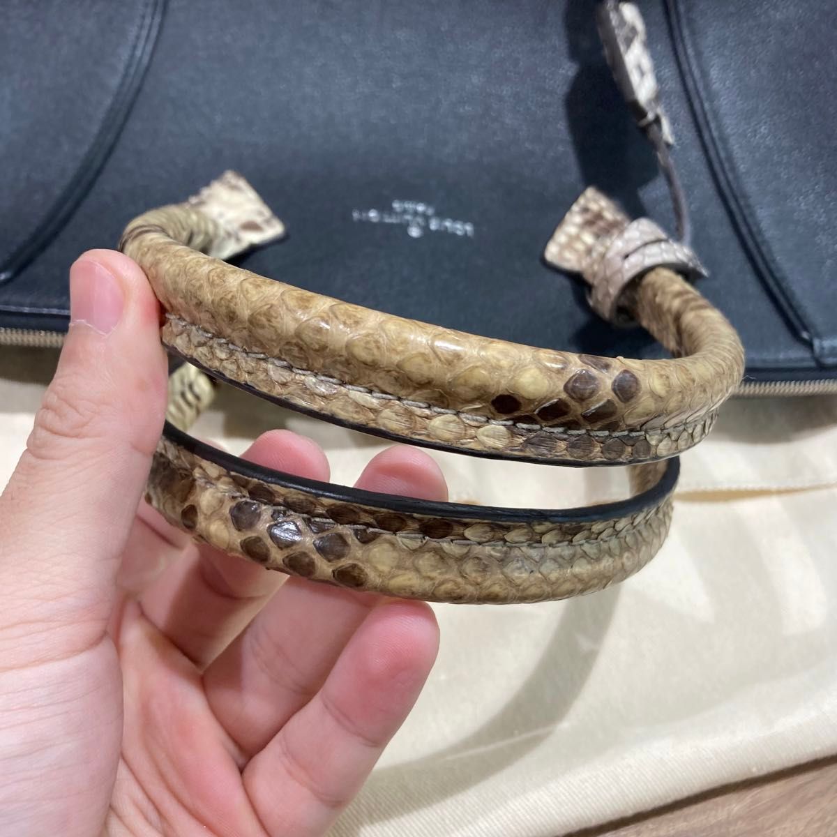 LOUIS VUITTON ルイヴィトン ロックイットMM 2way ハンドバッグ LOUIS VUITTON ルイヴィトン ロックイットMM 2way ハンドバッグ
