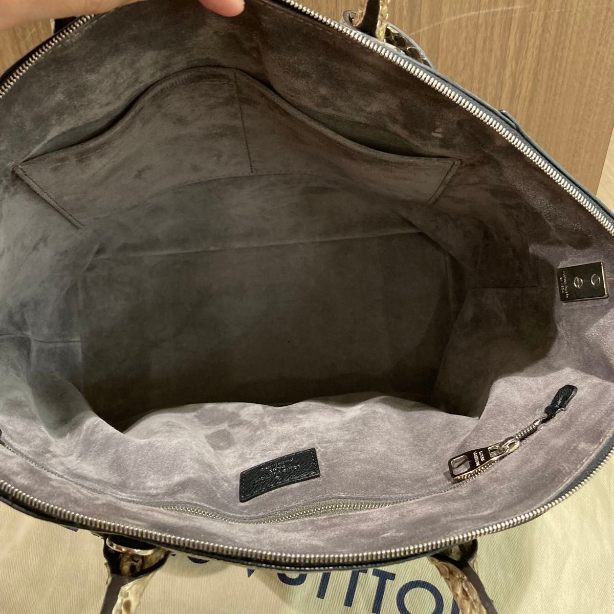 LOUIS VUITTON ルイヴィトン ロックイットMM 2way ハンドバッグ LOUIS VUITTON ルイヴィトン ロックイットMM 2way ハンドバッグ