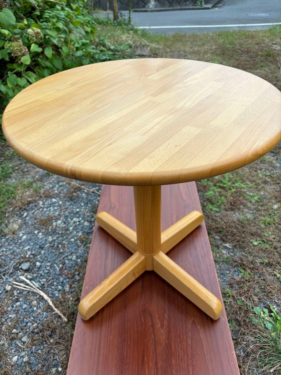 希少 飛騨産業 キツツキマーク ラウンドテーブル カフェテーブル 希少 飛騨産業 キツツキマーク ラウンドテーブル カフェテーブル