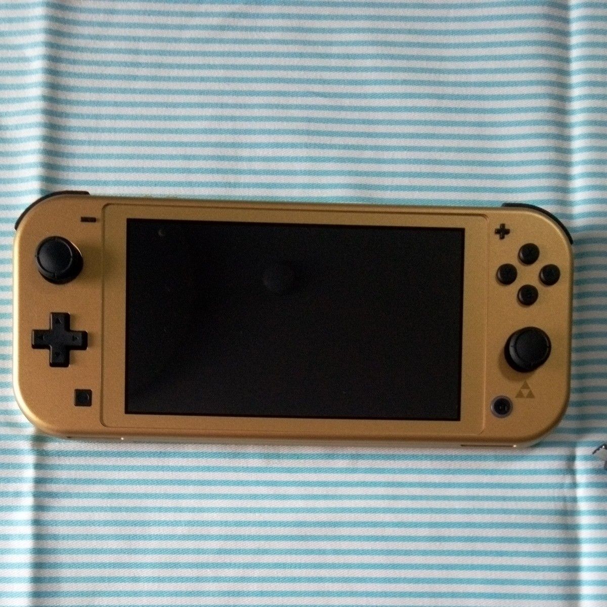 スイッチライトハイラルエディションゼルダの伝説 数回しか使っ スイッチライトハイラルエディションゼルダの伝説 数回しか使っ