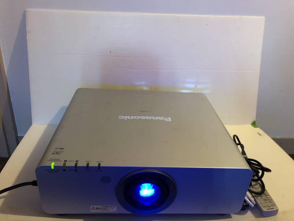 Panasonic PT-DW6300S ☆6000ルーメン HDMI対応可能 2画面投射 Panasonic PT-DW6300S ☆6000ルーメン HDMI対応可能 2画面投射
