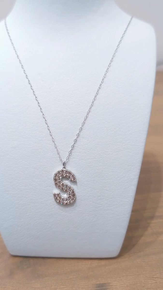☆K18WG “S”シェイプ ダイヤモンド0.85ctペンダントネックレス Made in JAPAN☆