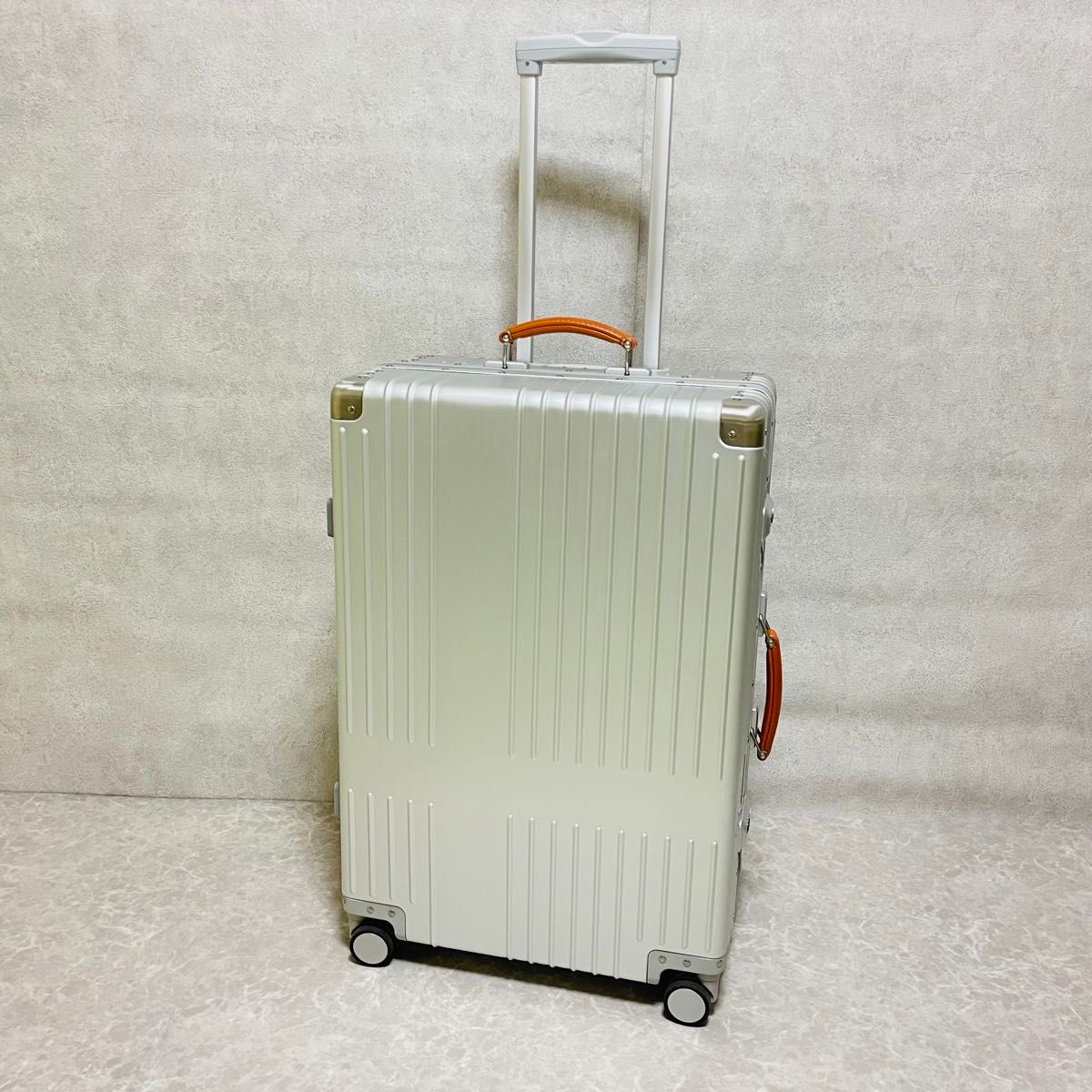未使用級 innovator イノベーター キャリーケース スーツケース 未使用級 innovator イノベーター キャリーケース スーツケース