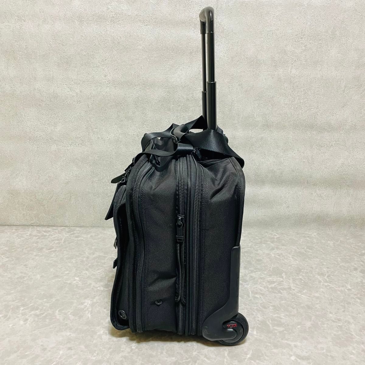 超美品 TUMI 26103DH キャリーケース 2輪 ナイロン 機内持込 超美品 TUMI 26103DH キャリーケース 2輪 ナイロン 機内持込