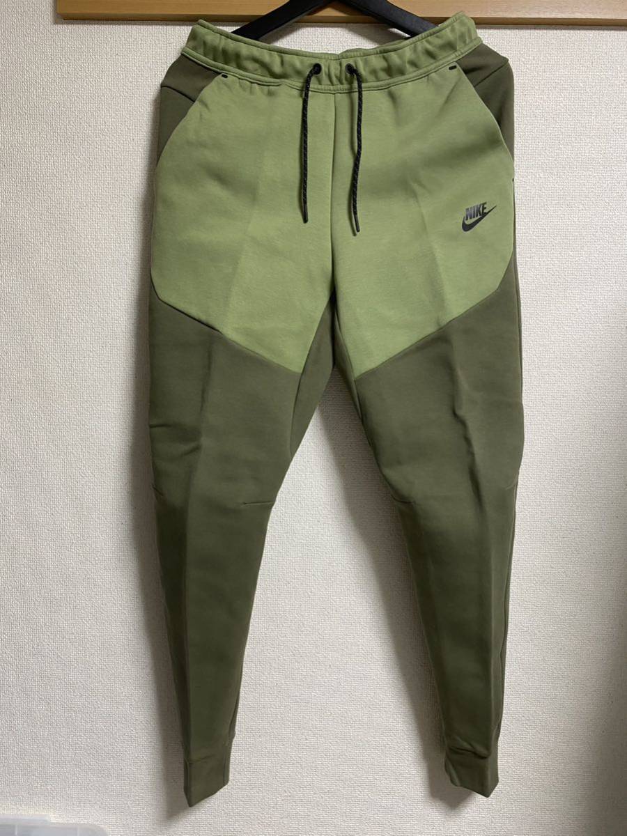 新品 日本未発売 海外正規品 NIKE TECH FLEECE セットアップ S 新品 日本未発売 海外正規品 NIKE TECH FLEECE セットアップ S