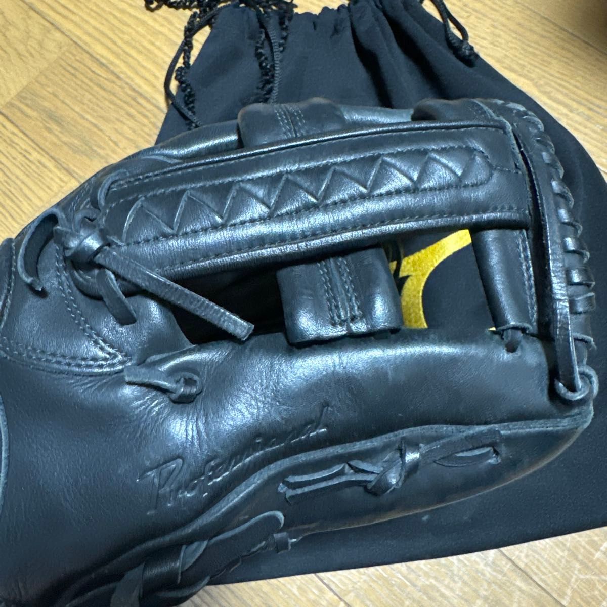 激レア】 Mizuno ミズノ グローブ 黒 ロゴ青 松井秀喜モデル 激レア】 Mizuno ミズノ グローブ 黒 ロゴ青 松井秀喜モデル