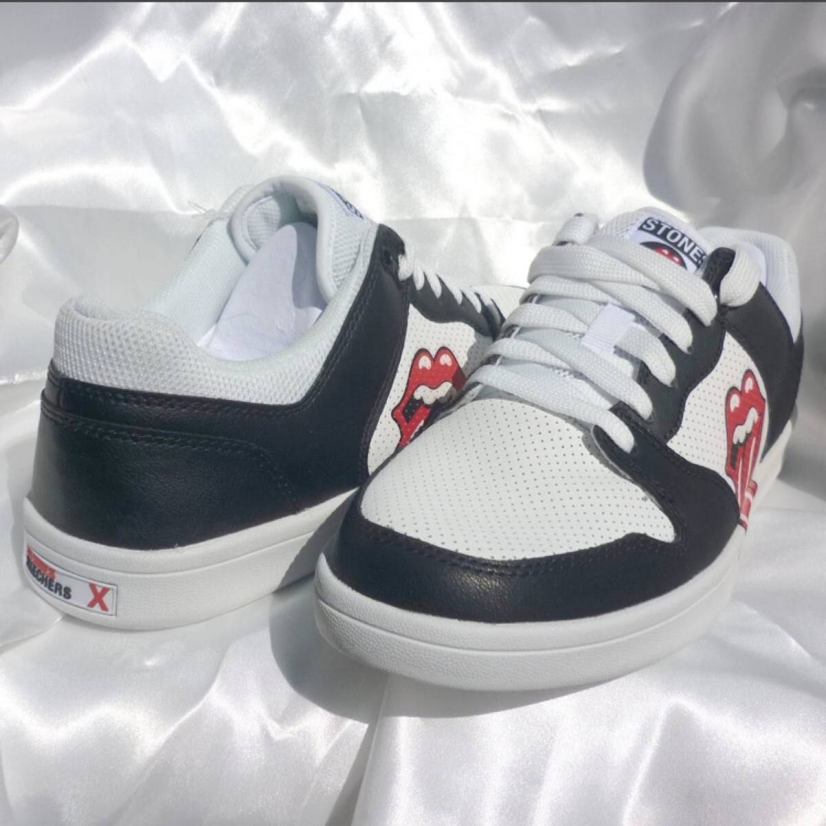 定価12650円新品29cm(28 5cm相当)スケッチャーズ Skechers 定価12650円新品29cm(28 5cm相当)スケッチャーズ Skechers
