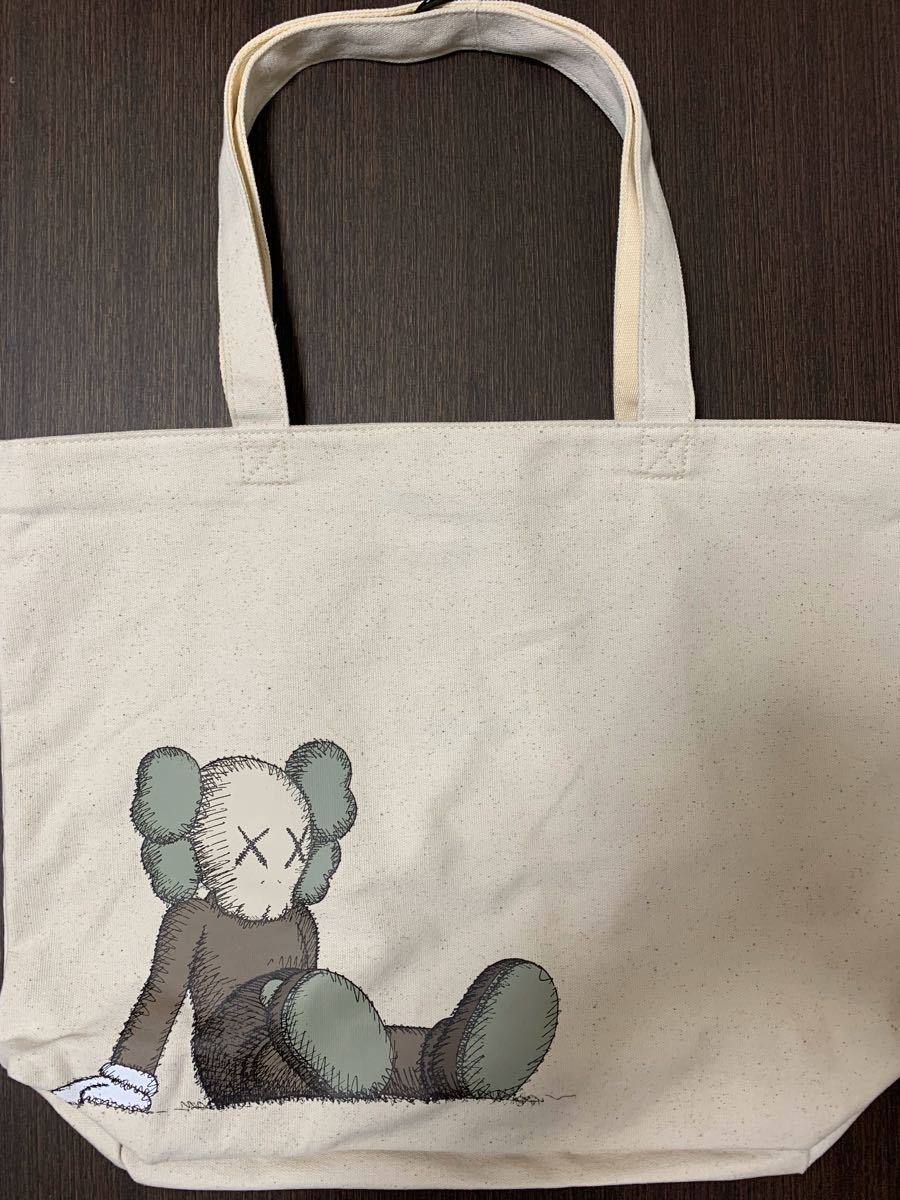 激レア】KAWS × UNIQLO 2019年コラボ トートバッグ|Yahoo 激レア】KAWS × UNIQLO 2019年コラボ トートバッグ|Yahoo