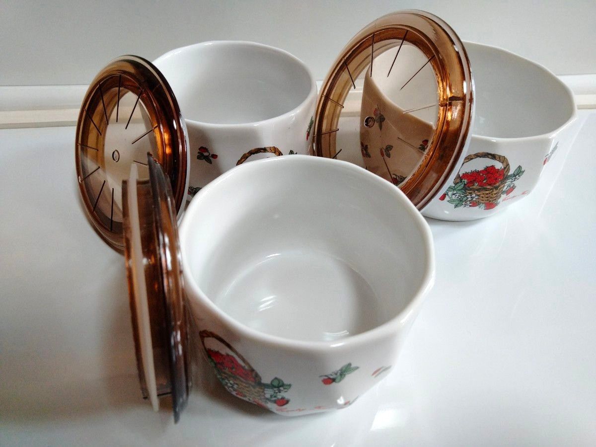 フタ付き陶器ストッカー 大小3客セット イチゴ柄 食品保存容器 フタ付き陶器ストッカー 大小3客セット イチゴ柄 食品保存容器