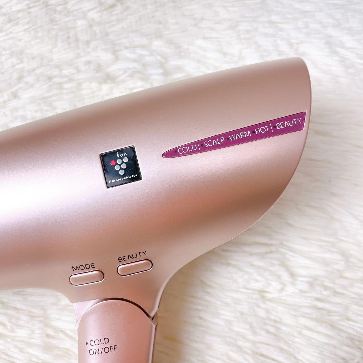 超美品 SHARP ヘアドライヤー 近年モデル IB-HP9 ピンク 超美品 SHARP ヘアドライヤー 近年モデル IB-HP9 ピンク