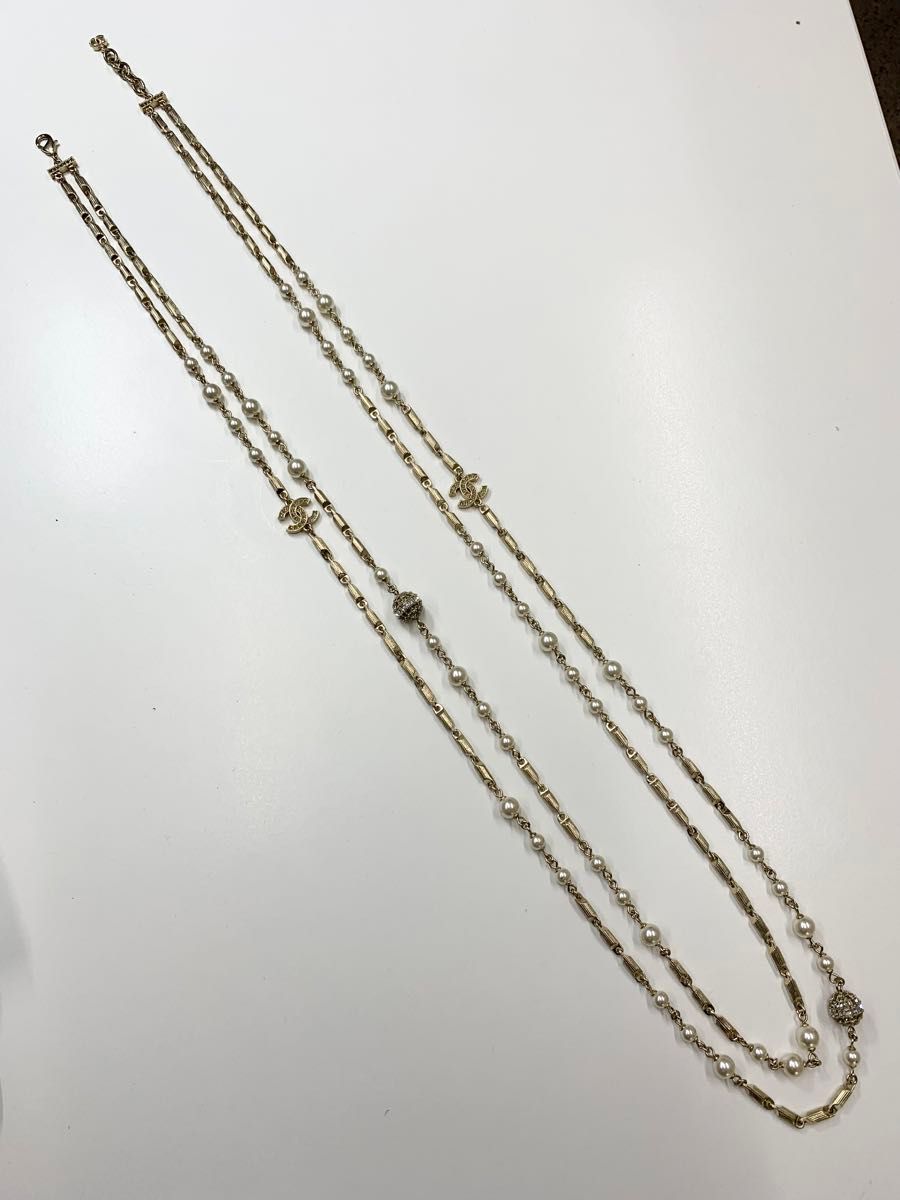 シャネル CHANEL ココマーク フェイクパール ロング ネックレス シャネル CHANEL ココマーク フェイクパール ロング ネックレス