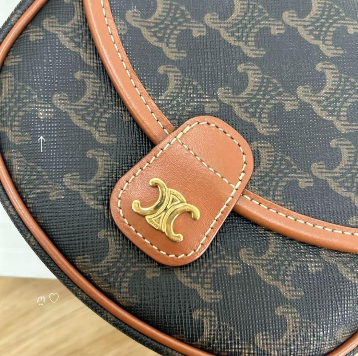 CELINEセリーヌ ミニブザス トリオンフ ショルダーバッグ斜 CELINEセリーヌ ミニブザス トリオンフ ショルダーバッグ斜