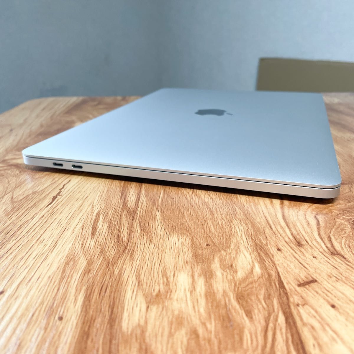 Apple MacBook Pro 2019 13インチ i7 2 8GHz 16GBメモリ 512GB Apple MacBook Pro 2019 13インチ i7 2 8GHz 16GBメモリ 512GB