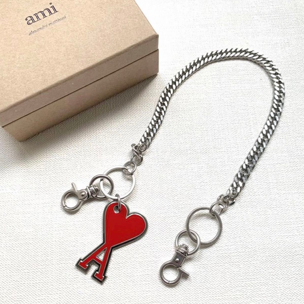 新品 Ami PARIS アミ チェーン キーリング キーチェーン 新品 Ami PARIS アミ チェーン キーリング キーチェーン