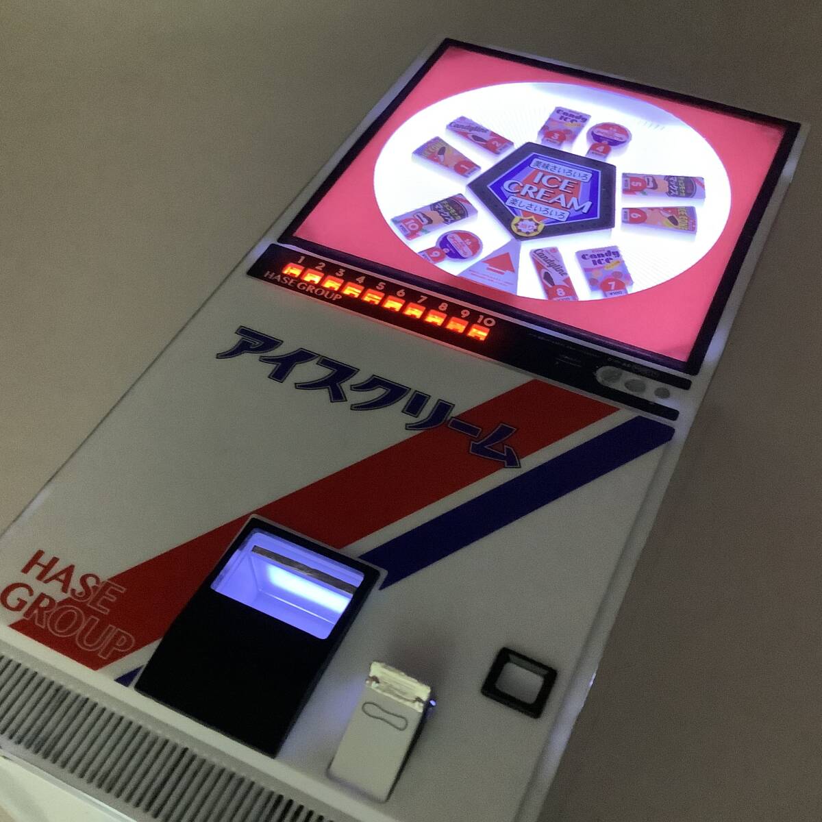 1/12 昭和レトロ LED加工 アイスクリーム 自販機 自動販売機 1 1/12 昭和レトロ LED加工 アイスクリーム 自販機 自動販売機 1