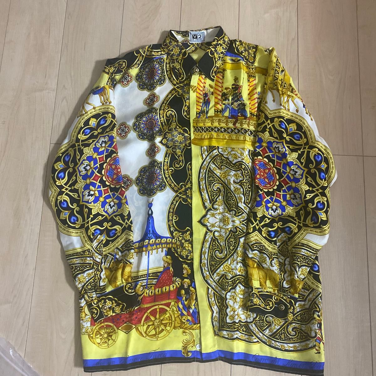 VERSACEヴェルサーチェ総柄シルクシャツベルサーチ|Yahoo VERSACEヴェルサーチェ総柄シルクシャツベルサーチ|Yahoo