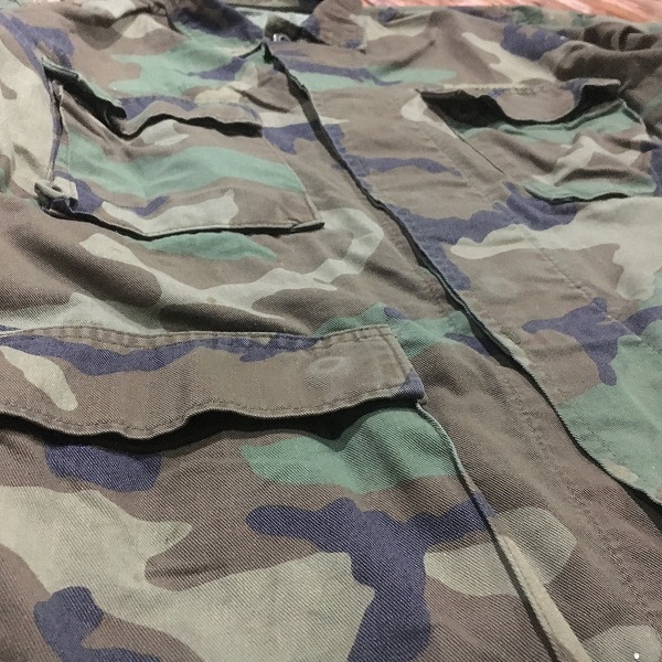 即決・米軍実物のミリタリーシャツジャケット・カモ柄・ツイル素材・S-REGULAR　//6_画像2