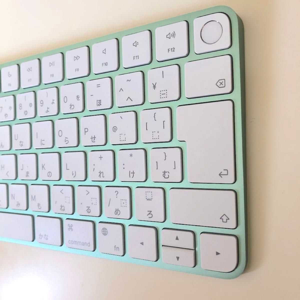 新品にちかい/1回使用】グリーン Apple Magic Keyboard マジック 新品にちかい/1回使用】グリーン Apple Magic Keyboard マジック
