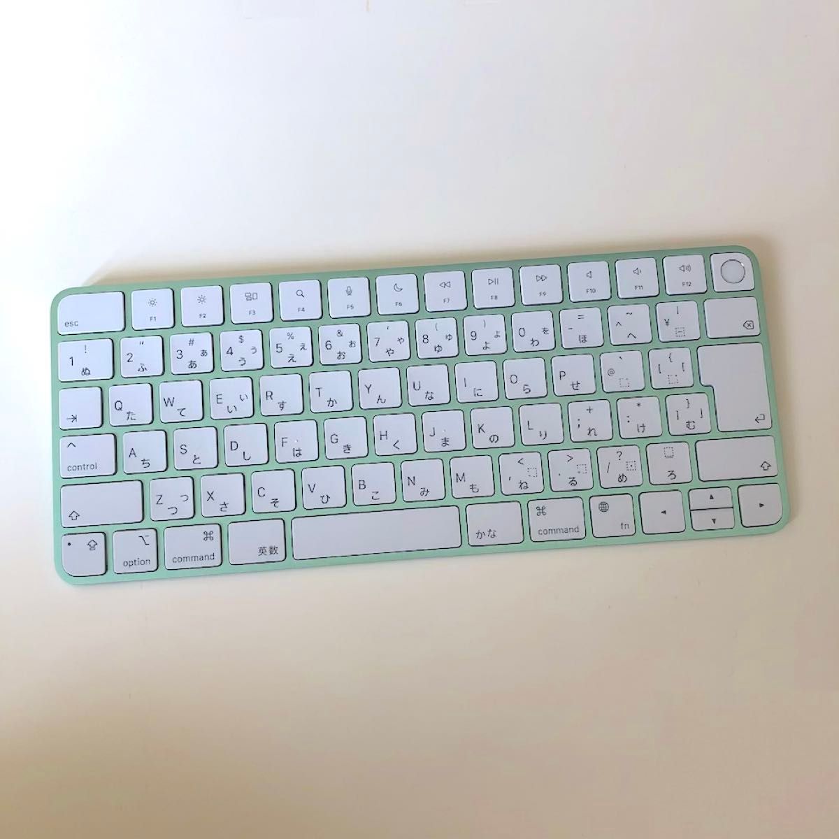 新品にちかい/1回使用】グリーン Apple Magic Keyboard マジック 新品にちかい/1回使用】グリーン Apple Magic Keyboard マジック