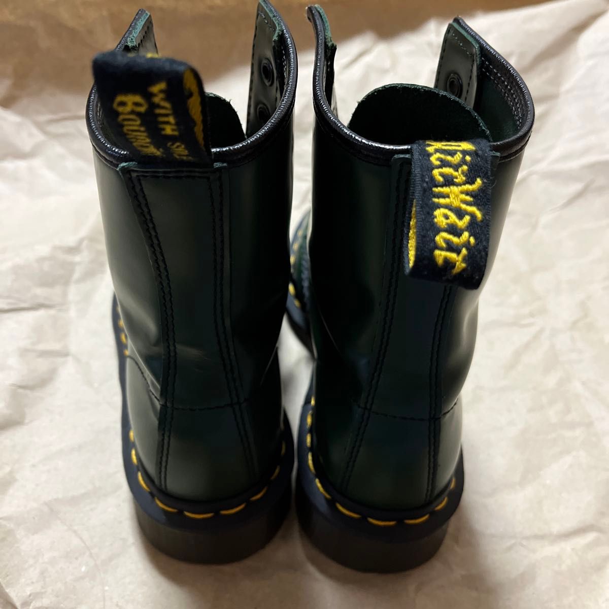 Dr Martens】ドクターマーチン 8ホール ブーツ 緑 グリーン UK3 Dr Martens】ドクターマーチン 8ホール ブーツ 緑 グリーン UK3