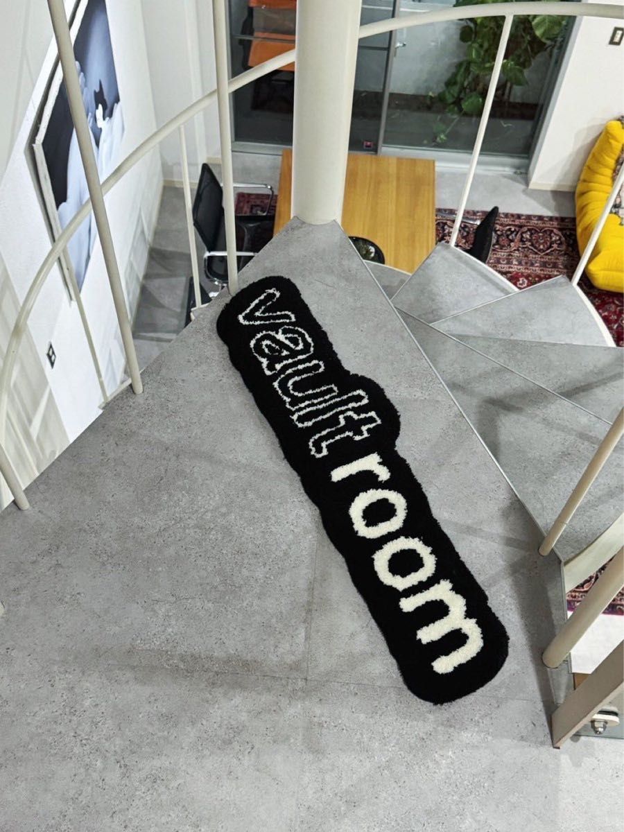 ラグ・カーペット VAULTROOM LOGO RUG VAULTROOM LOGO RUG