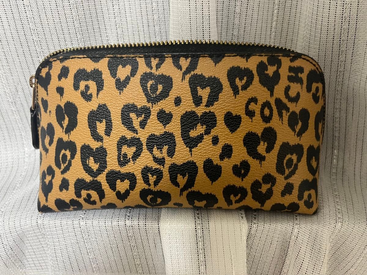 お値下げ COACH コーチ レオパード柄 ハート ポーチ ヒョウ柄 お値下げ COACH コーチ レオパード柄 ハート ポーチ ヒョウ柄