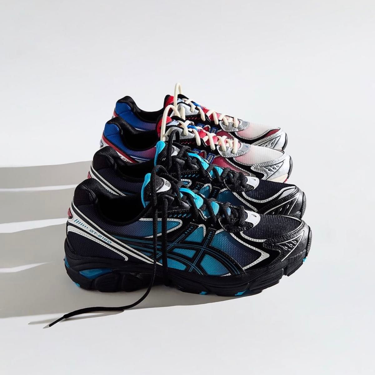 KITH × Marvel Super Villains × Asics GT-2160 Venom vs KITH × Marvel Super Villains × Asics GT-2160 Venom vs