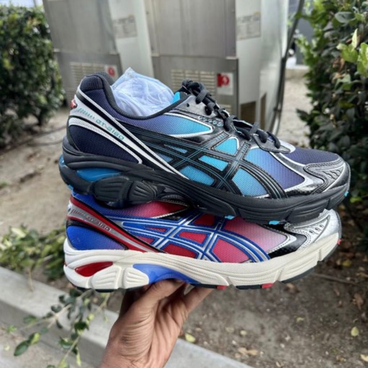 KITH × Marvel Super Villains × Asics GT-2160 Venom vs KITH × Marvel Super Villains × Asics GT-2160 Venom vs