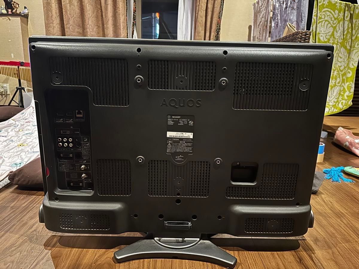 シャープ 液晶テレビ LC-32SC1 2010年製 黒色 リモコン付き シャープ 液晶テレビ LC-32SC1 2010年製 黒色 リモコン付き