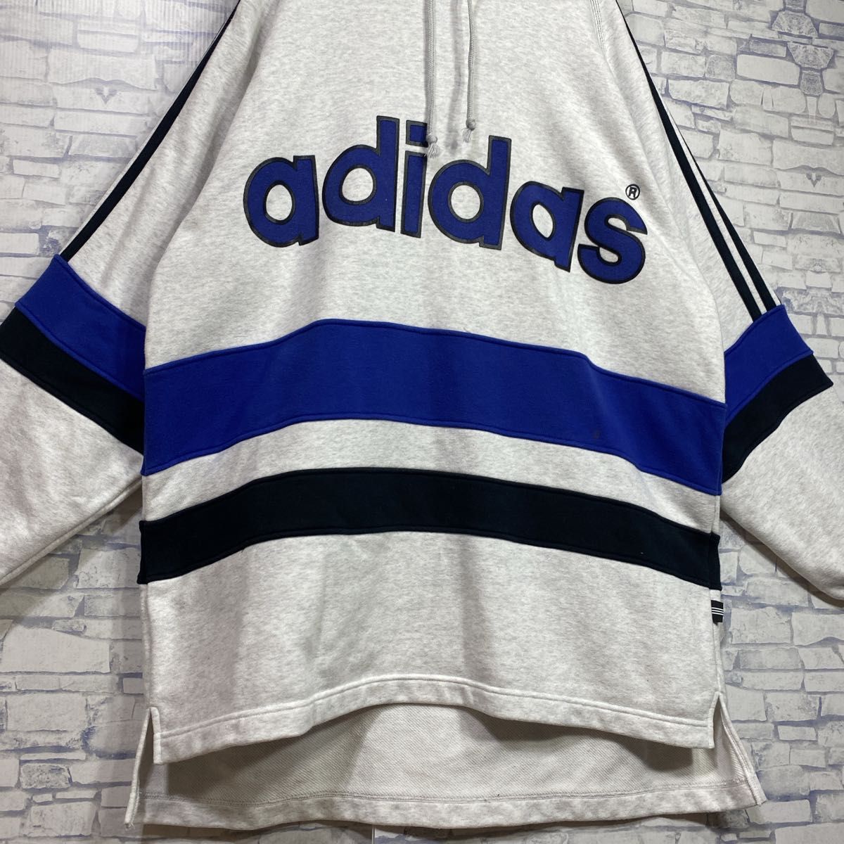 総柄マルチロゴパーカー、デサント製】adidasでかろご古着 総柄マルチロゴパーカー、デサント製】adidasでかろご古着