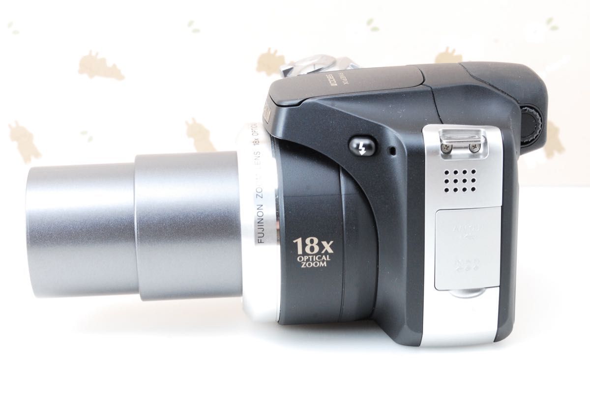 美品 旅行 フジフィルム FINEPIX S8100 超望遠18倍 スマホ転送OK 美品 旅行 フジフィルム FINEPIX S8100 超望遠18倍 スマホ転送OK