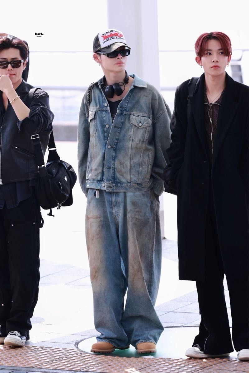 Acne Studiosスーパーバギーフィットジーンズ - 28/32完売品 Acne Studiosスーパーバギーフィットジーンズ - 28/32完売品