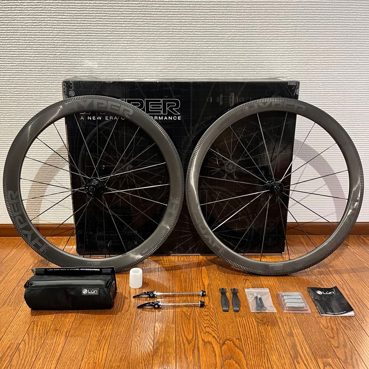 美品 WINSPACE LUN HYPER 23 SE R45 カーボンホイールセット 美品 WINSPACE LUN HYPER 23 SE R45 カーボンホイールセット