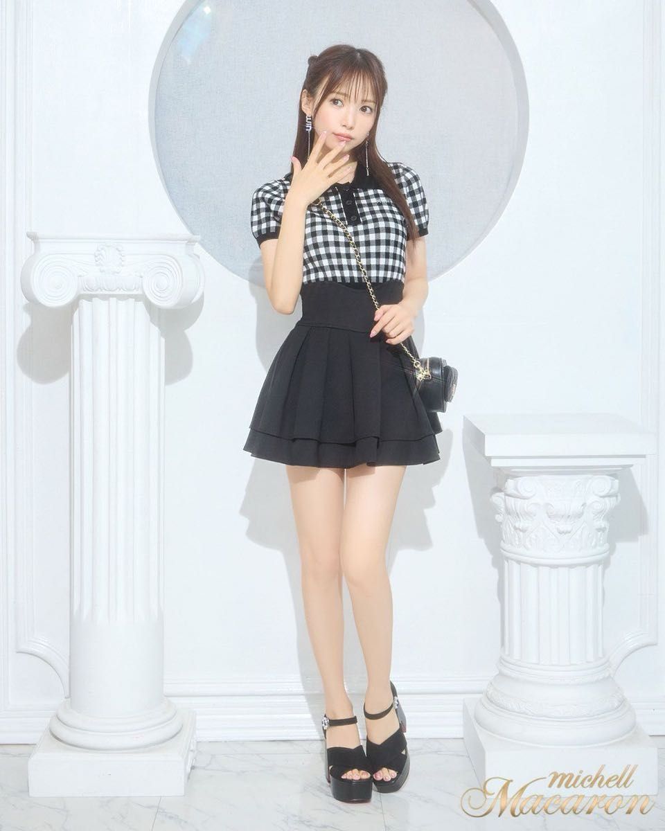 ミシェルマカロン 殿堂入り 美脚になれるスカート ブラック S ミシェルマカロン 殿堂入り 美脚になれるスカート ブラック S