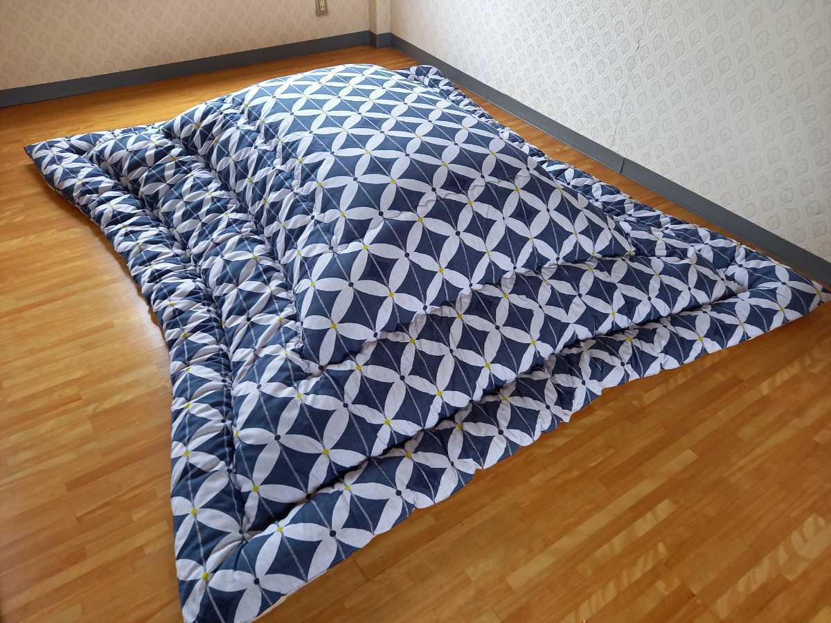  feeling of luxury change woven square thickness .. kotatsu futon cotton 100% car n tongue made in Japan ( feather futon quilt futon mattress pillow ) exhibiting..