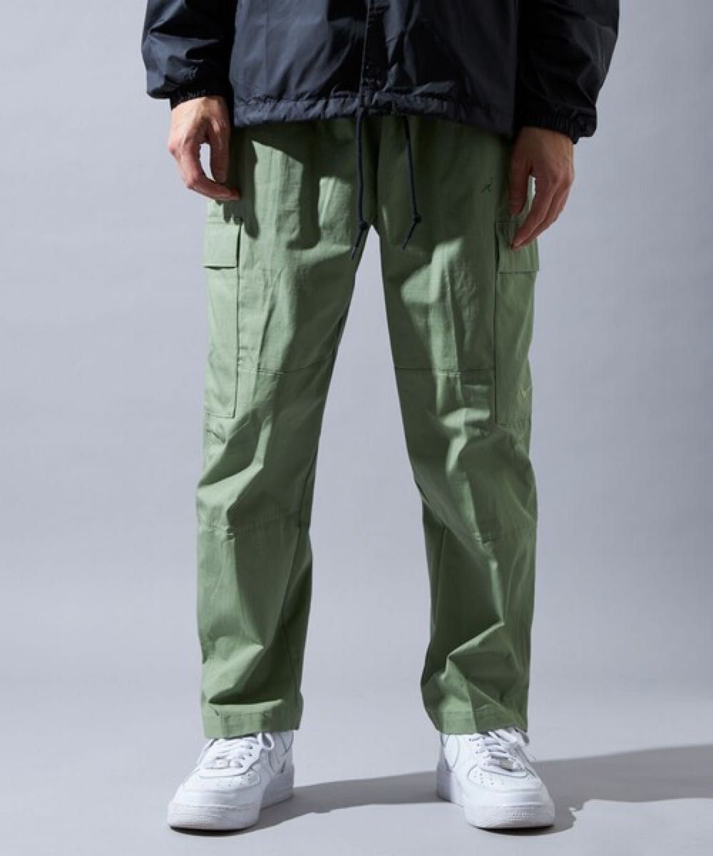 定価10560円 新品 NIKE カーゴパンツ 長ズボン カーキ Lサイズ 定価10560円 新品 NIKE カーゴパンツ 長ズボン カーキ Lサイズ