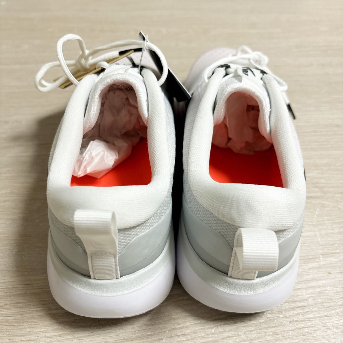定価14300円 新品 NIKE レディース ゴルフシューズ ホワイト 定価14300円 新品 NIKE レディース ゴルフシューズ ホワイト