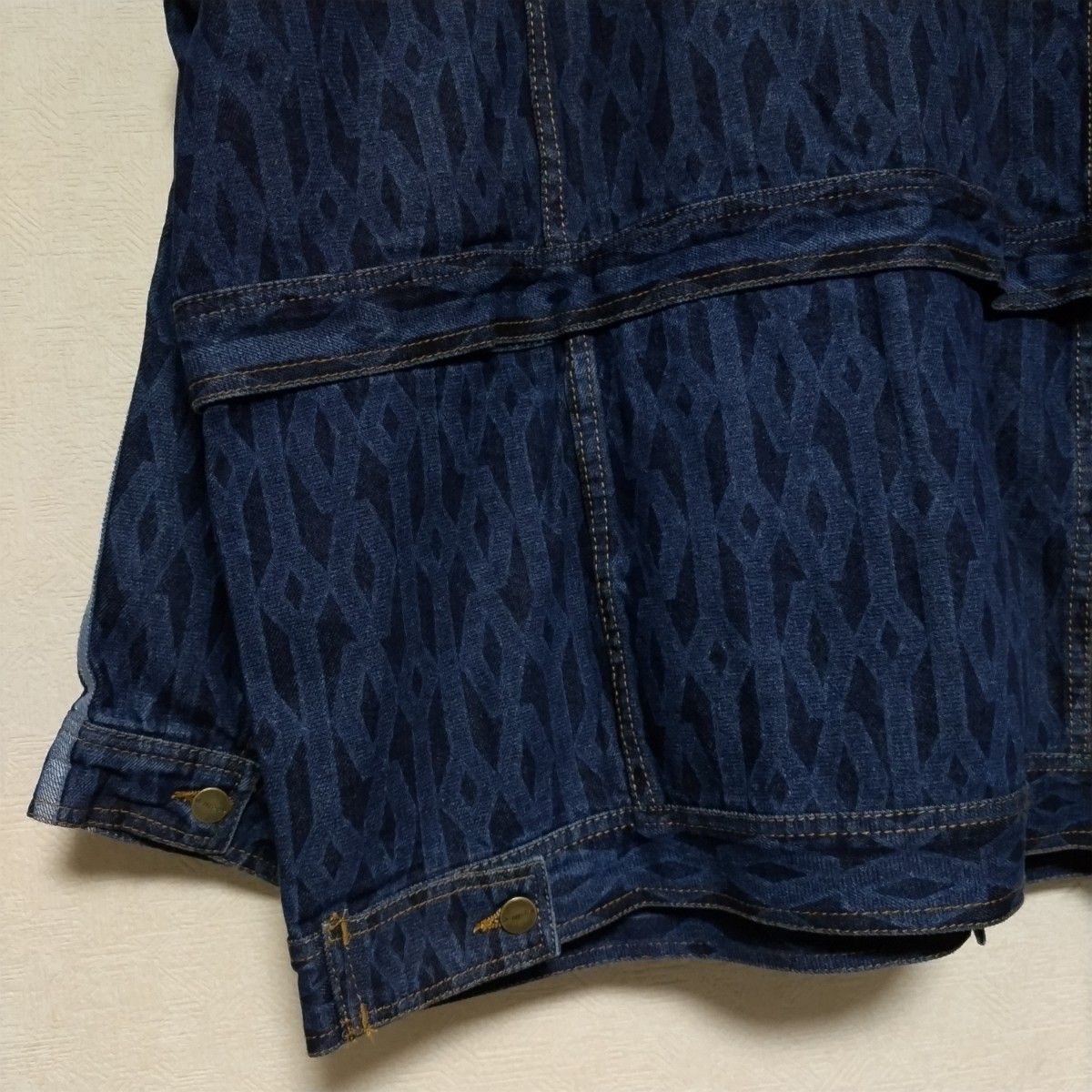 新品タグ付き adidas × IVY PARK MONOGRAM DENIM JACKET 新品タグ付き adidas × IVY PARK MONOGRAM DENIM JACKET