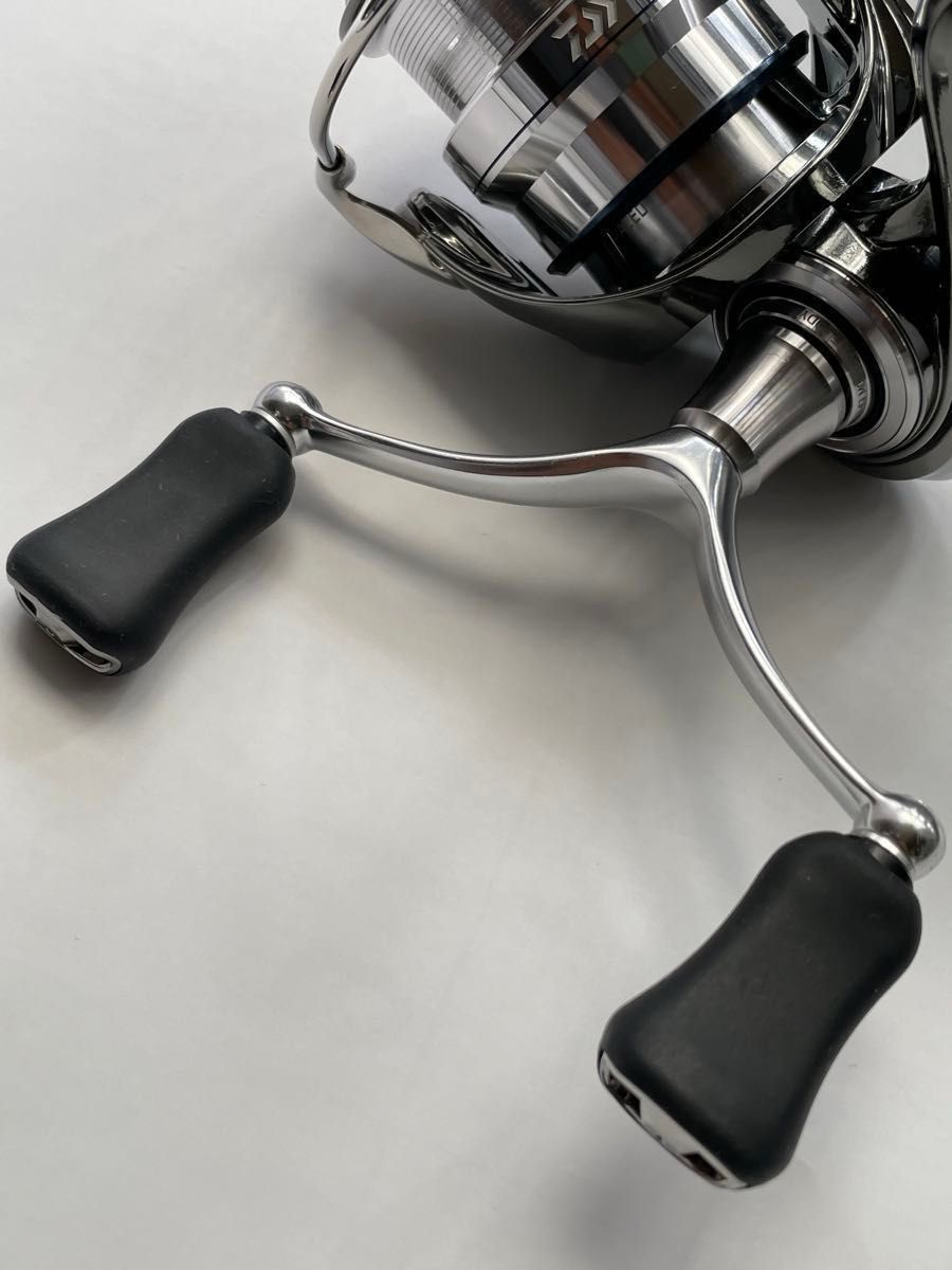 美品 18 イグジスト FC LT2500S-C ダブルハンドル SLP 美品 18 イグジスト FC LT2500S-C ダブルハンドル SLP