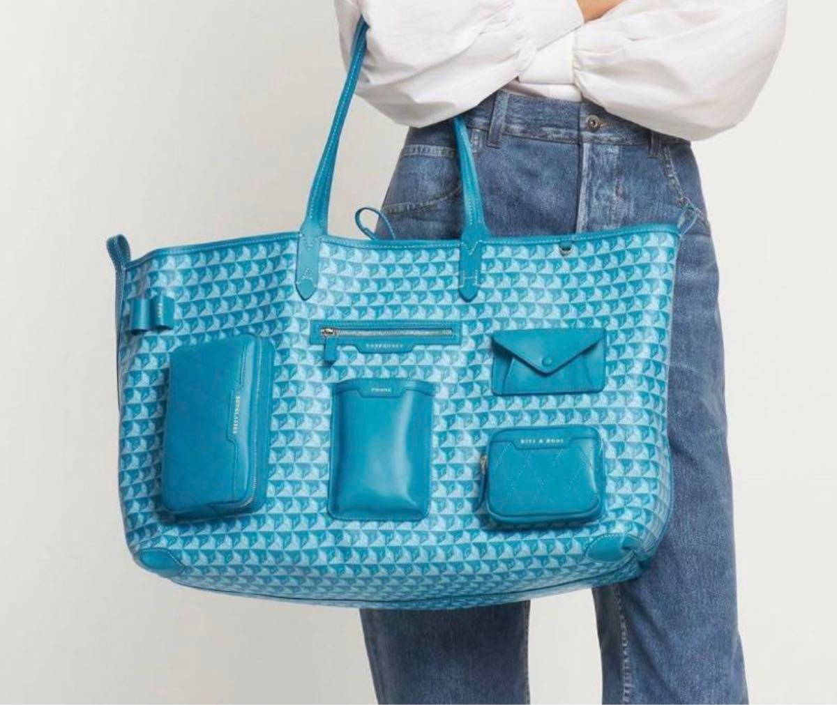 アニヤハインドマーチ マルチポケット トートバッグ Plastic Bag アニヤハインドマーチ マルチポケット トートバッグ Plastic Bag