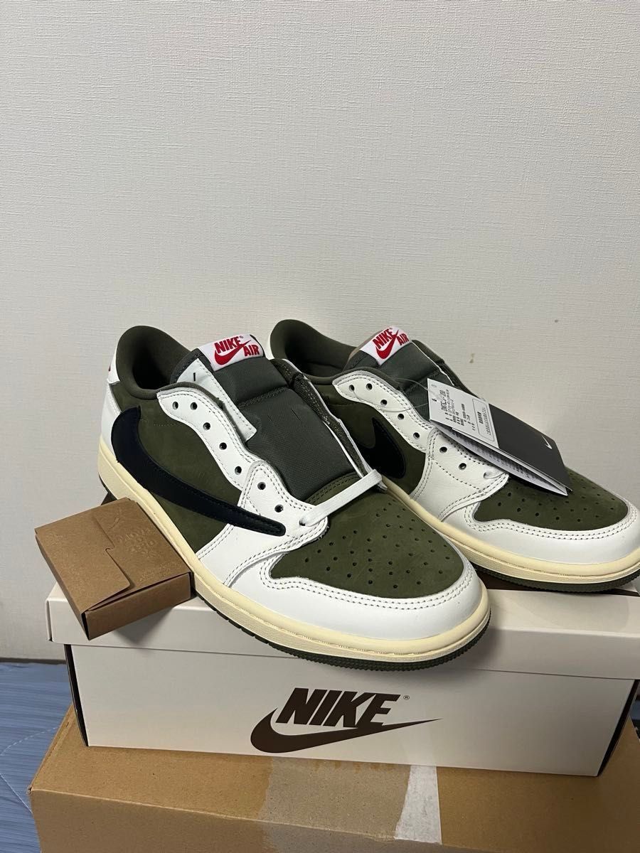 Nike Travis Scott スニーカー 26 5cm オリーブ/ホワイト/色も Nike Travis Scott スニーカー 26 5cm オリーブ/ホワイト/色も