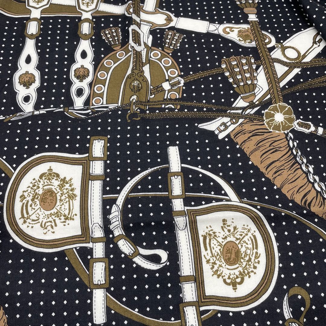HERMES エルメス ショール カレジェアン140 『宮廷の馬具 HERMES エルメス ショール カレジェアン140 『宮廷の馬具