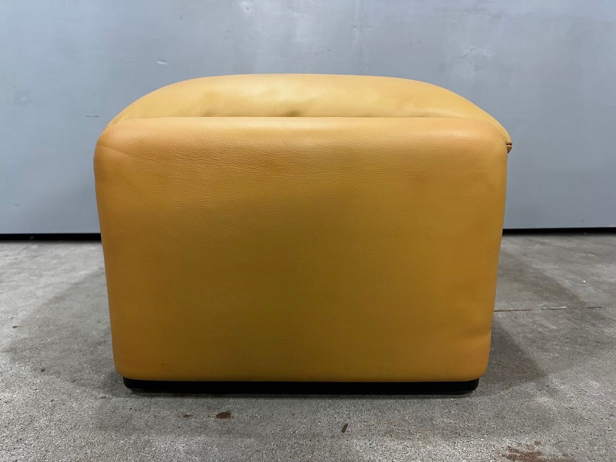 美品『Cassina』カッシーナ MARALUNGA マラルンガ オットマン 美品『Cassina』カッシーナ MARALUNGA マラルンガ オットマン
