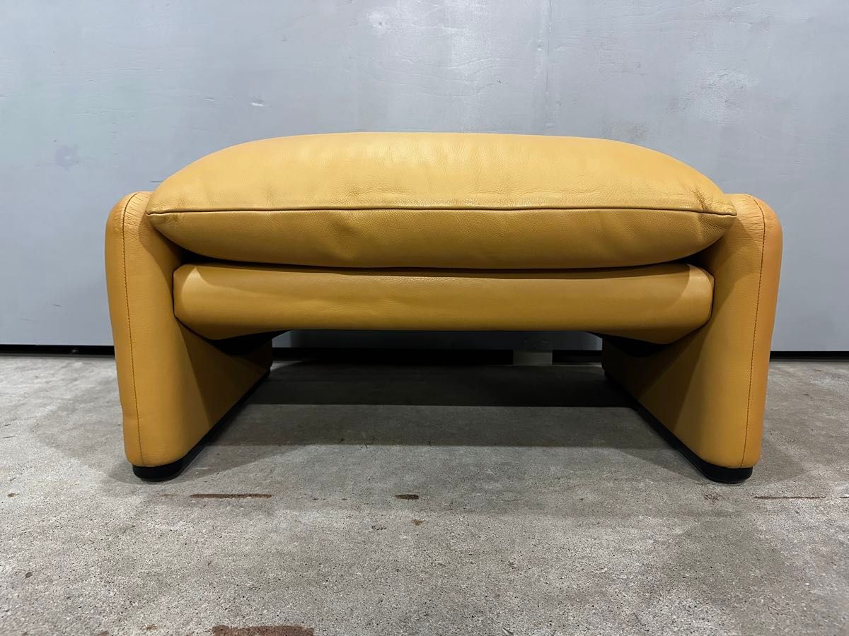 美品『Cassina』カッシーナ MARALUNGA マラルンガ オットマン 美品『Cassina』カッシーナ MARALUNGA マラルンガ オットマン