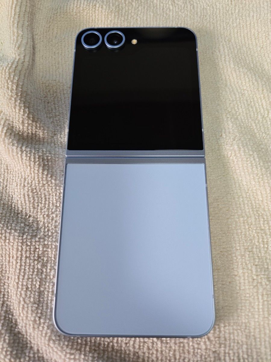 SAMSUNG Galaxy Z Flip 6 海外版 ブルー SIMフリー 12G 256GB 美 SAMSUNG Galaxy Z Flip 6 海外版 ブルー SIMフリー 12G 256GB 美